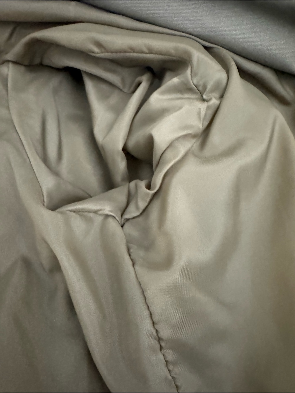 Vintage Olive Green Trench Coat with Belt - Picture 11 of 14
